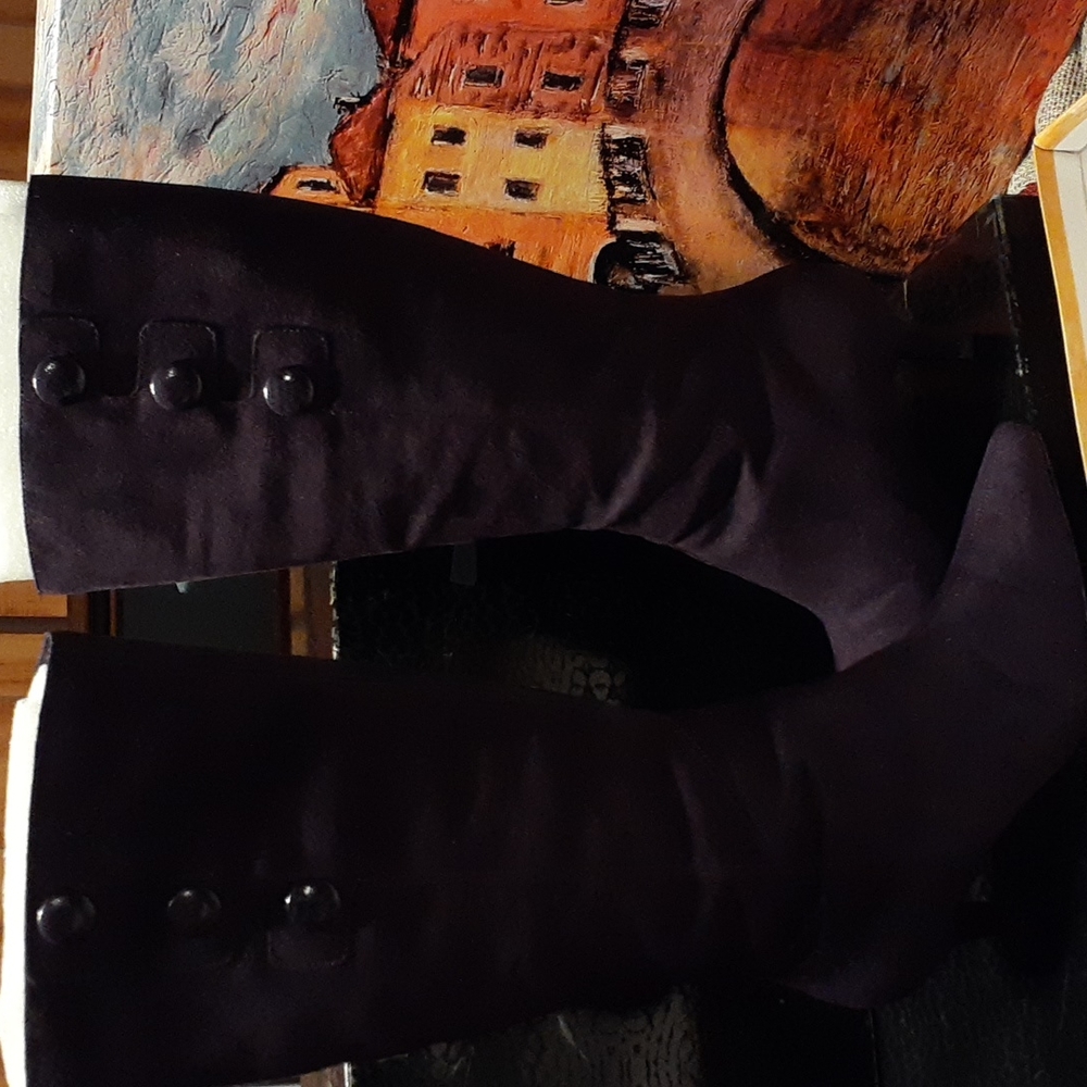 Women suede boots
